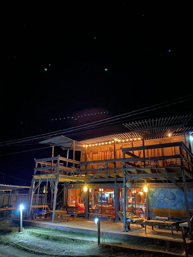 Mar De Fondo Hostel プンタ・デル・ディアブロ エクステリア 写真