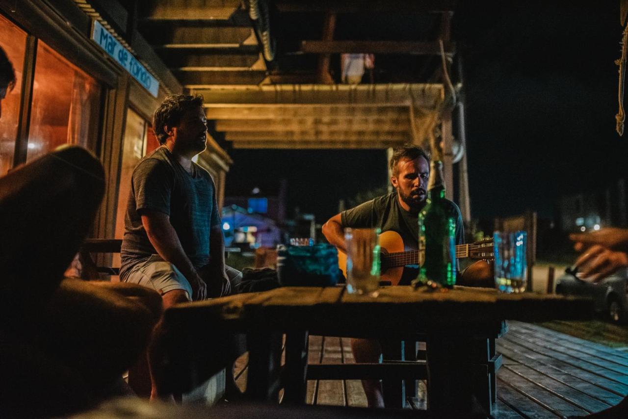 Mar De Fondo Hostel プンタ・デル・ディアブロ エクステリア 写真